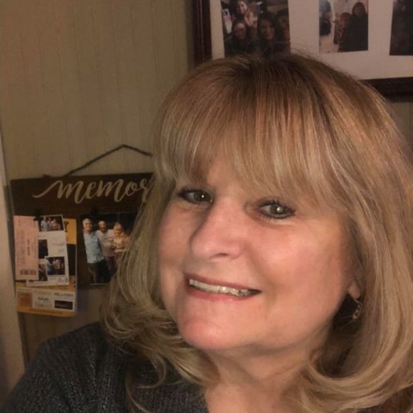 Meet your Posher, Pamela - Picture 1 of 1